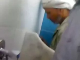 Filmó su noche videos porno de anime sub español de bodas con su novia.